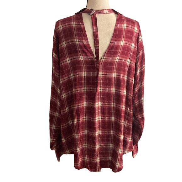 Amazon women long sleeve button down plaid shirt cut out back plus size curvy 1X - Picture 7 of 12